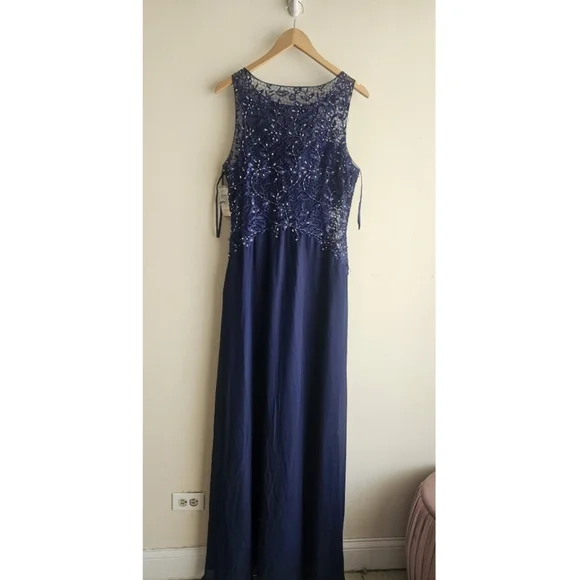 Mac Duggal Navy Blue Prom Dress - Picture 4 of 13